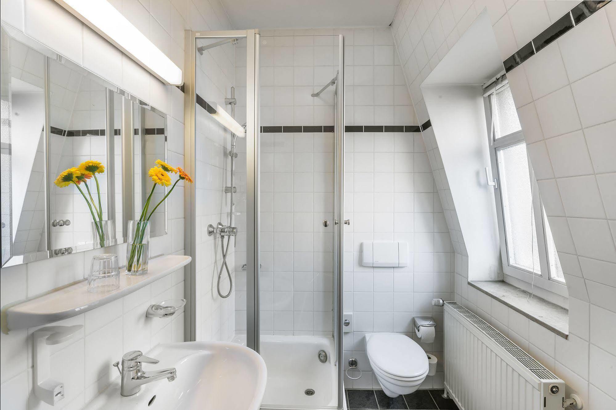 Hotel Am Bonhoefferplatz Dresden Bagian luar foto