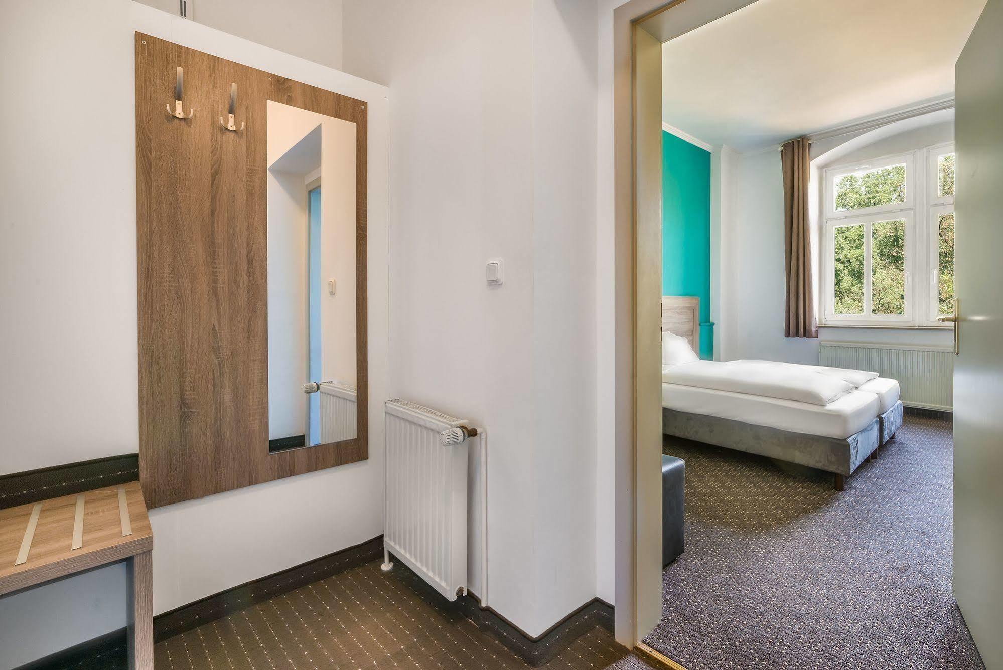 Hotel Am Bonhoefferplatz Dresden Bagian luar foto