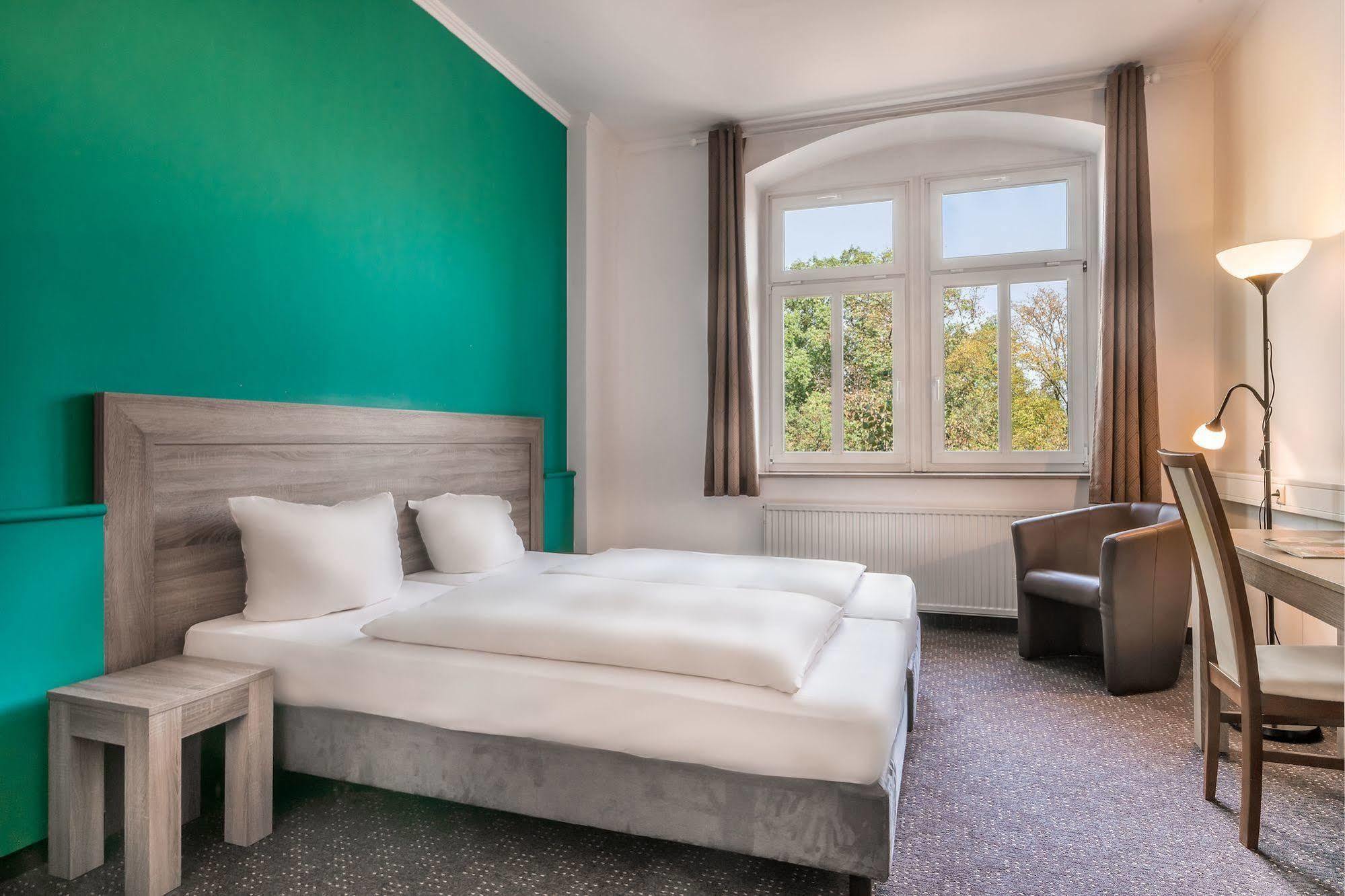 Hotel Am Bonhoefferplatz Dresden Bagian luar foto
