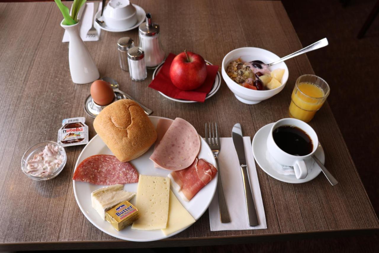 Hotel Am Bonhoefferplatz Dresden Bagian luar foto