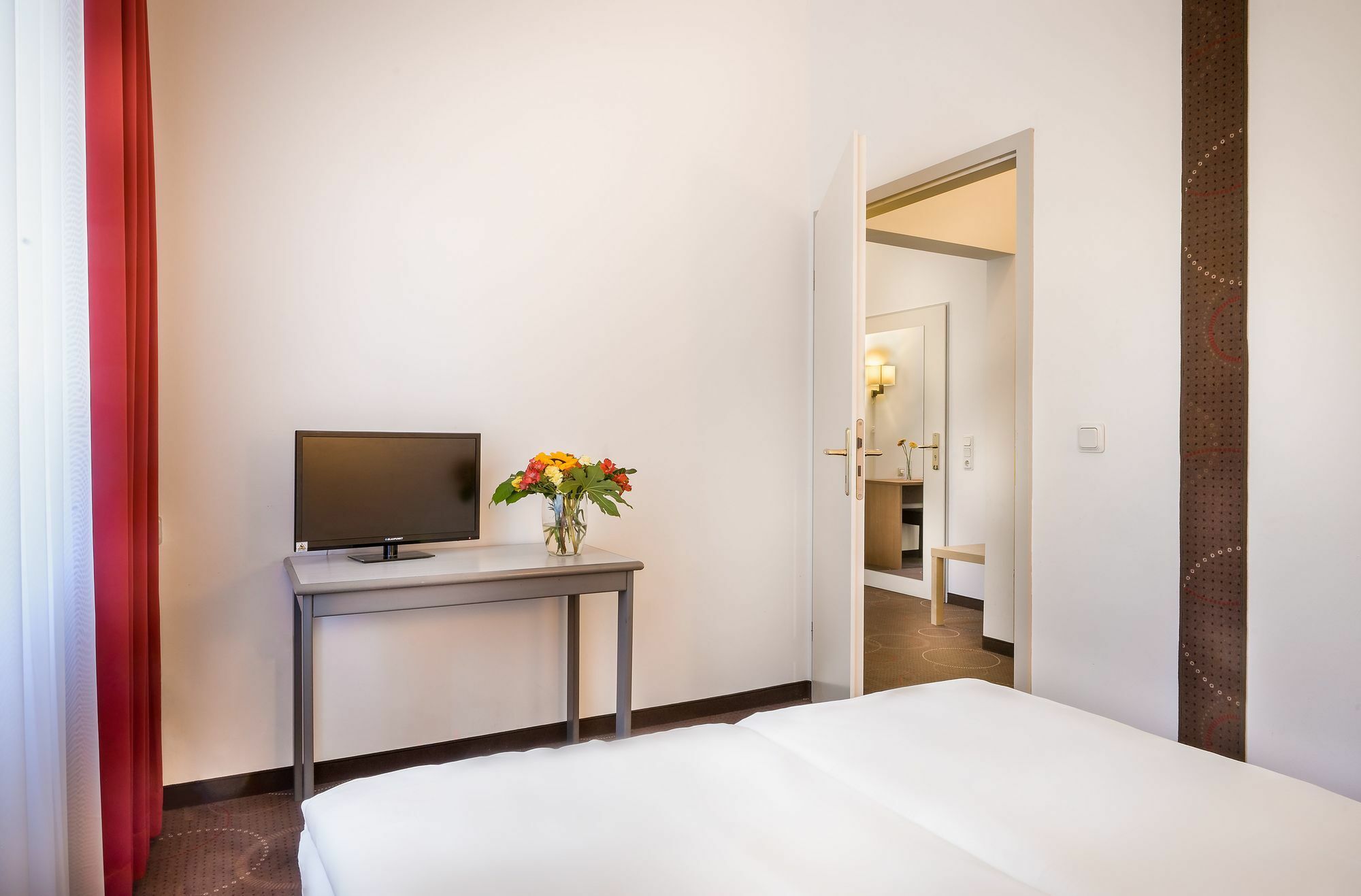 Hotel Am Bonhoefferplatz Dresden Bagian luar foto