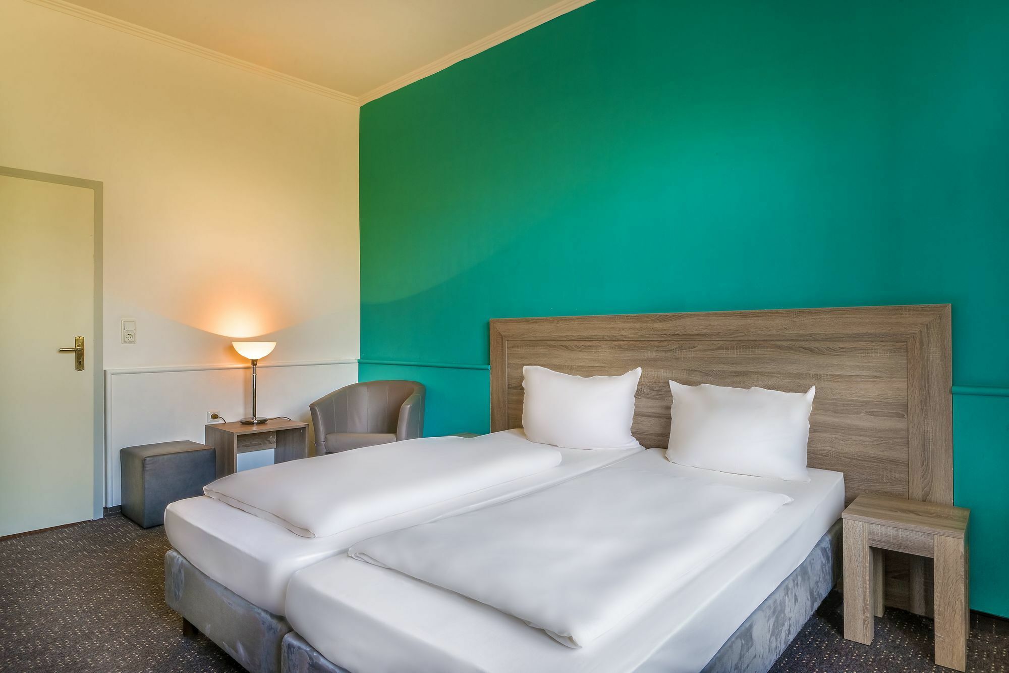 Hotel Am Bonhoefferplatz Dresden Bagian luar foto