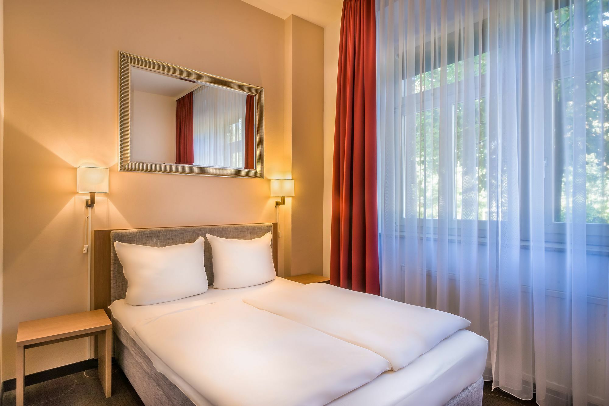Hotel Am Bonhoefferplatz Dresden Bagian luar foto
